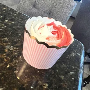 Painting the Roses Red cupcake