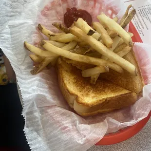 Grilled cheese and fries