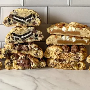 Stuffed mega cookies