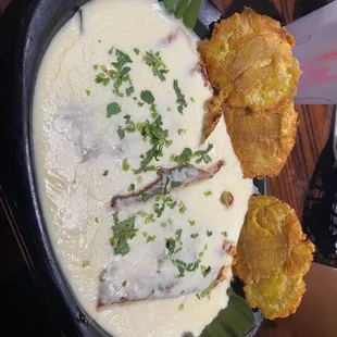 Lomo De Cerdo Asado Con Salsa de Queso