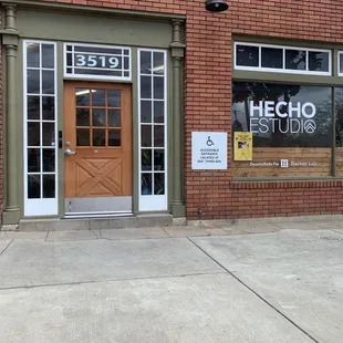 Have you checked out SACRAMENTO's premiere maker space?  If you do a homebase business or any kind of crafting you need to check this out!