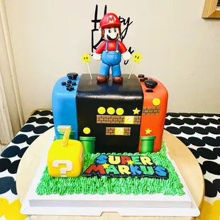 Switch Super Mario cake