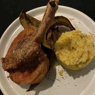 Madeleine&apos;s pork chop
