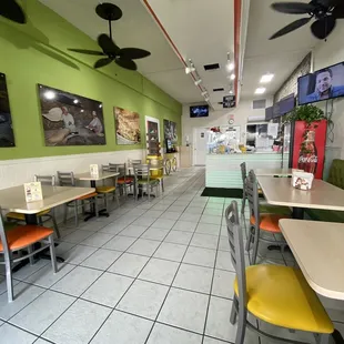 Great space - a few outdoor tables and immaculately clean!