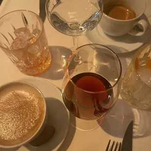 A smooth vintage port and a cappuccino for our dessert (after my 3rd Clase Azul), LoL