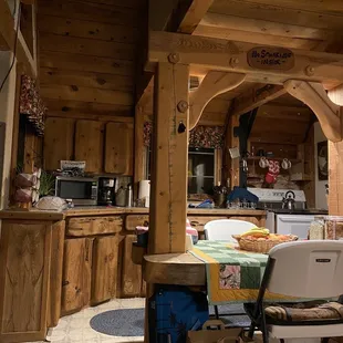 Kitchen/dining area.