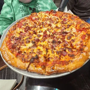 Bacon and cheese pizza