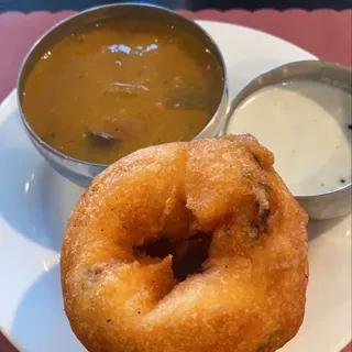 2 Piece Medhu Vada