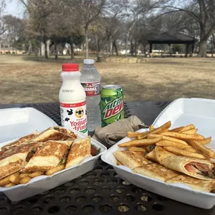 Ordered Beef and lamb combo and zinger combo.