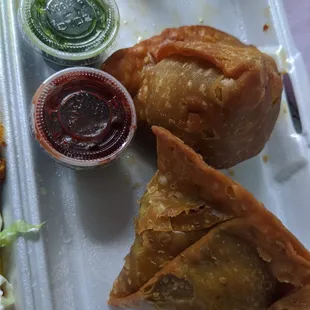 2 Pcs Vegetable Samosa