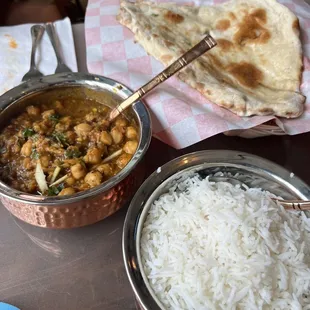 Chana Amritsari &amp; Cheese Naan