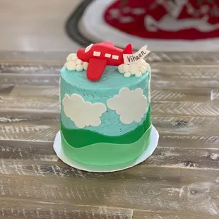 My son's first birthday cake- just sooo pretty!