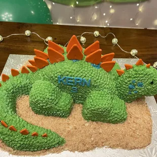 a dinosaur cake
