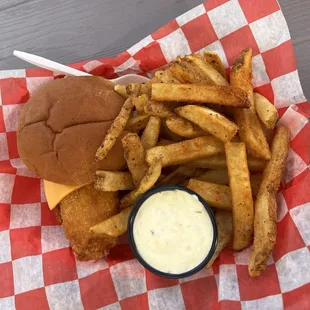 Madison Lighthouse Restaurant & Bar