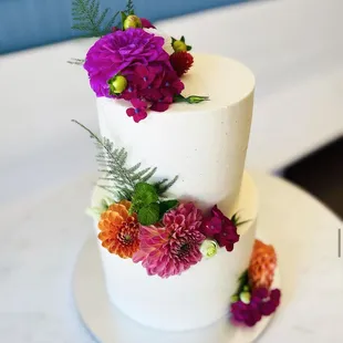 Two tiered Wedding cake with Fresh Flowers