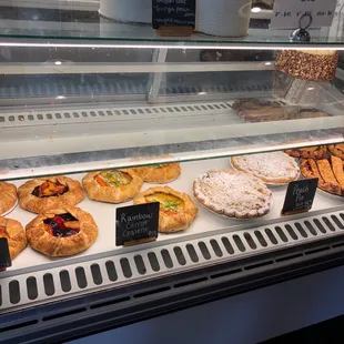 donuts, dough desserts, food