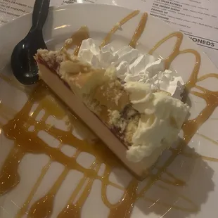 Raspberry white chocolate cheescake