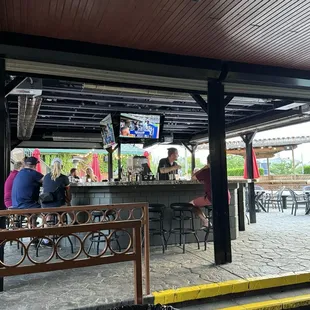 Outside bar