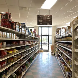  grocery store aisle