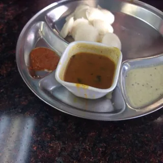 14 Piece Mini Idlis