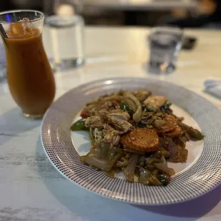 Pad Khee Mao (Drunken Noodles) + Thai tea