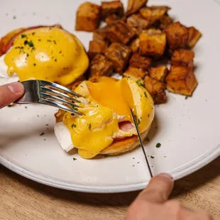 Eggs Benedict