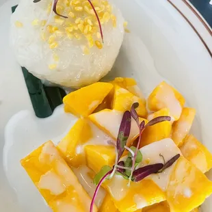 Mango sticky rice with coconut milk