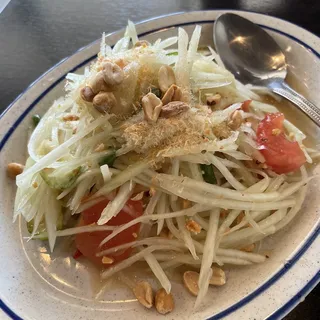 Som Tum (papaya salad)