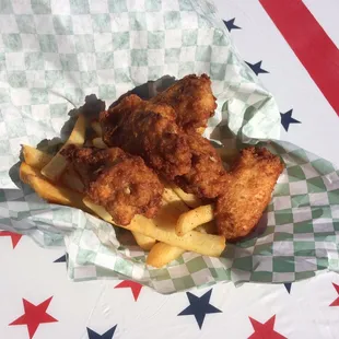 Party Wings with French Fries