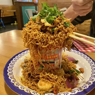 Volcano Tom Yum Mama Pad