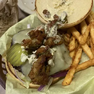 The Maverick burger with jalitos and jalapeño ranch. Good!