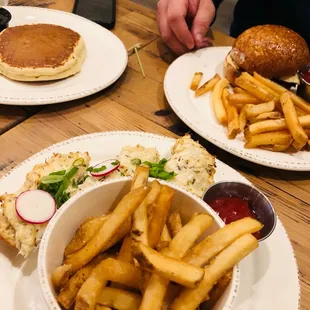 Baked crab toast, Maes burger and single pancake