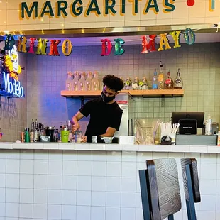 My guy Justin throwing it down on the margaritas! He's a star and super genuine!