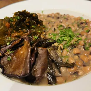 Field peas w. collard kimchi &amp; smoked pickled mushrooms