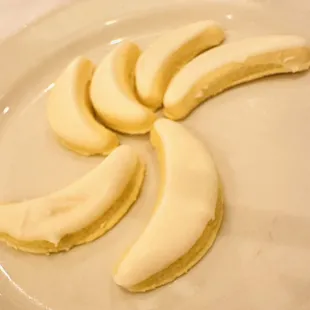 Vera&apos;s Lemon Cookies on the house