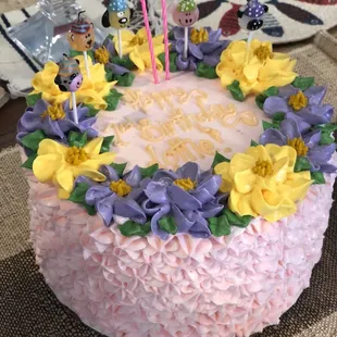 Buttercream frosting and vanilla bean cake