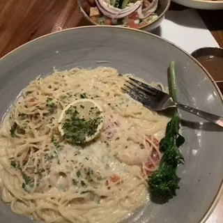 Tracy's Garlic Shrimp Pasta