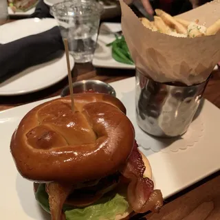Pretzel Burger