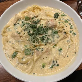 Fettuccine Alfredo
