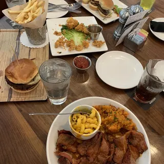 Maggies Mini Burgers and Fries