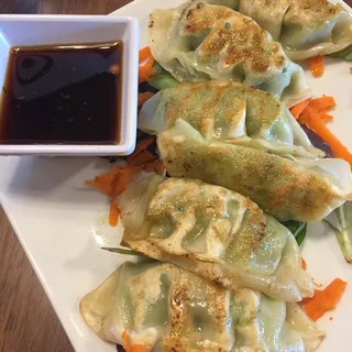 Vegetarian Edamame Potstickers Snack