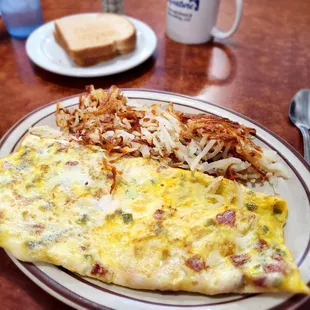 Farmer&apos;s Omelet with Hashbrowns