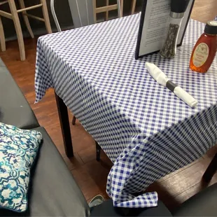 Inside tables with booth style and chair seating