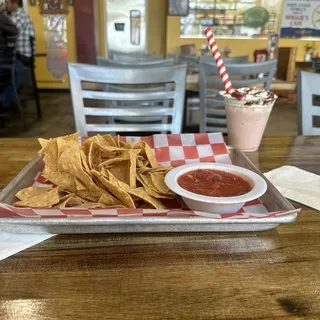 Guac, Salsa & Chips