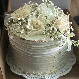 a wedding cake in a box