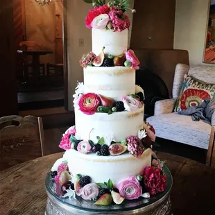 a three tiered wedding cake