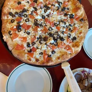 Mediterranean Sunshine pizza