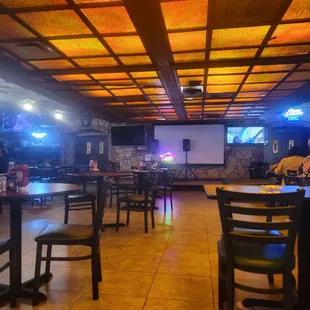 Karaoke stage on a Thursday evening