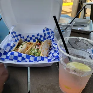 Taco Tuesday $9 tacos! Loved my steak tacos and paloma como margarita.