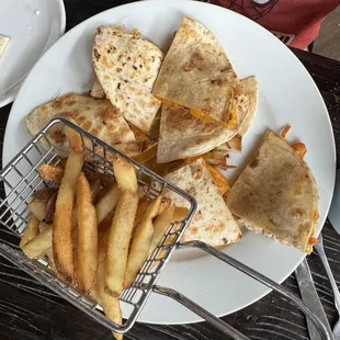 Kids quesadilla with chicken added